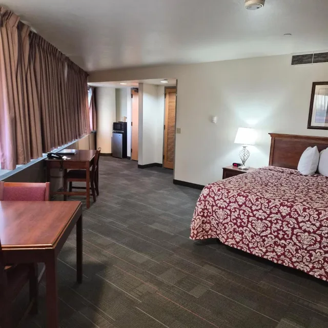 جناح جونيور بسرير كينج، Alex Hotel and Suites Anchorage Airport 3/7
