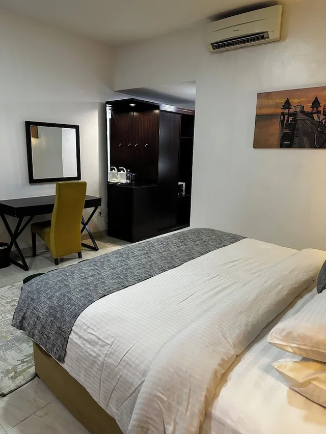 غرفة سوبيريور بسرير كينج، Rollace Hotel 5/8