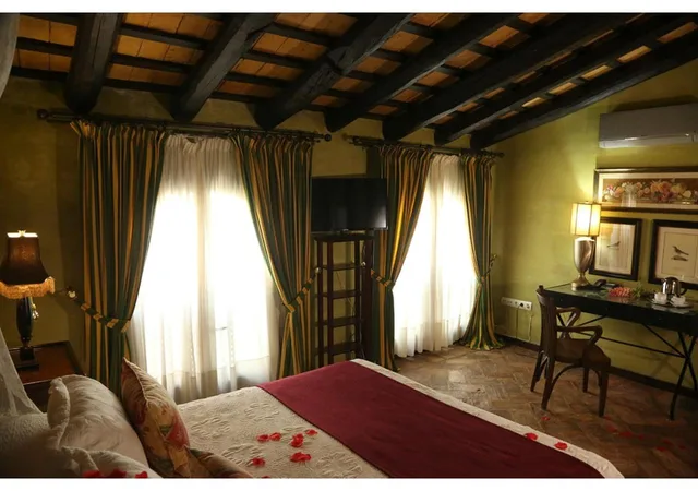 جناح جونيور، La Casona de Calderon Gastronomic And Boutique Hotel 1/5