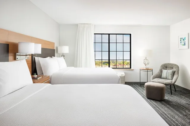 استوديو بسريرين كوين لذوي الإعاقة، TOWNEPLACE SUITES ROSWELL 3/4