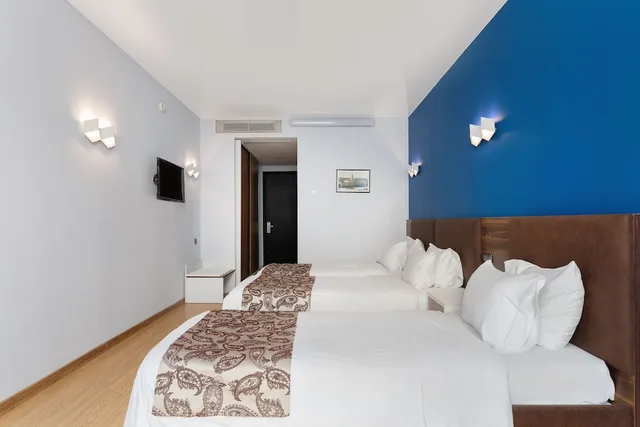 Room, Triple, Iveria Inn Tbilisi 5/10