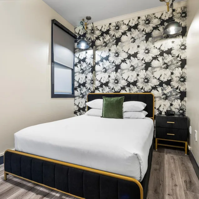 جناح ديلوكس بسرير كوين، Hotel Epik 5/10