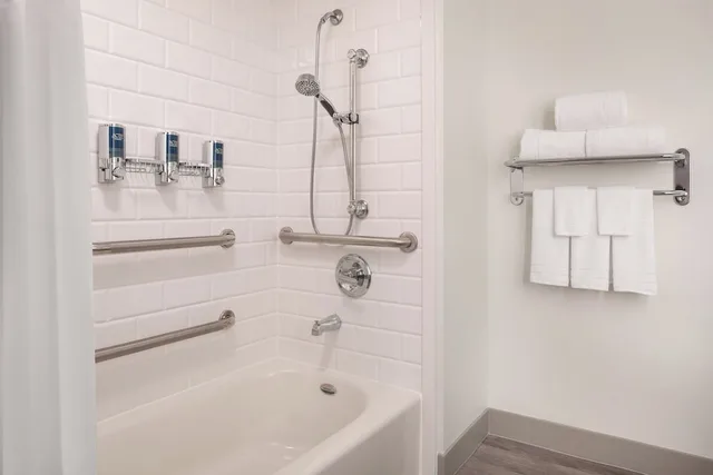 Standard, King Bed, Four Points By Sheraton Hotel Suites San Francisco Airport 2/3