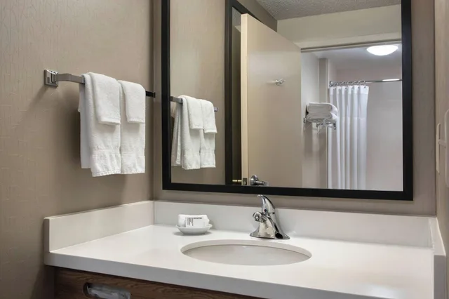 جناح لذوي الإعاقة، Springhill Suites Danbury 2/4