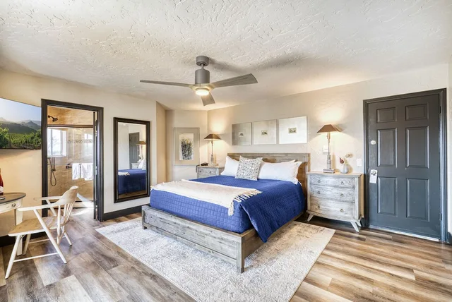 Deluxe, King Bed, Vineyard View، Europa Village Wineries and Resort 1/4