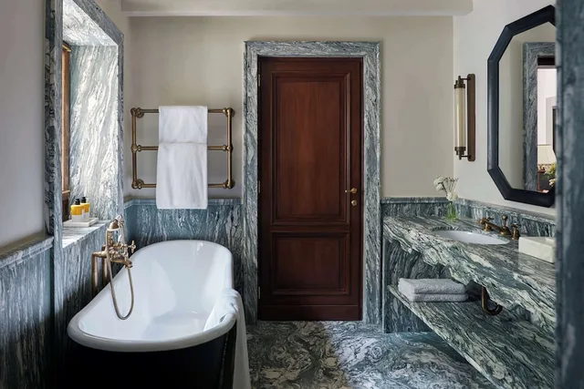 غرفة بريميوم بسريرين منفصلين، Villa San Michele A Belmond Hotel Florence 3/5