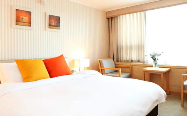 غرفة قياسية بسرير مزدوج، Interciti Hotel 2/9
