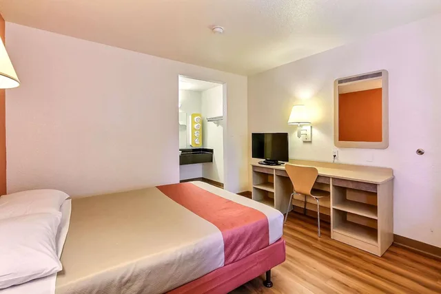 غرفة بسرير كوين لذوي الإعاقة، Motel6 Fremont, CA – North 3/10