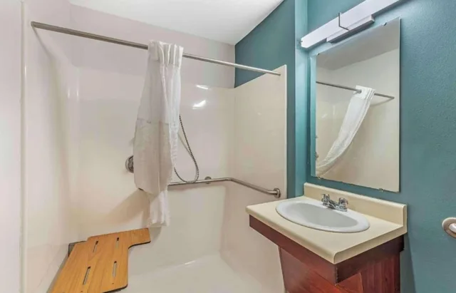 غرفة بسريرين كوين بمطبخ، Studio 6 Extended Stay Little Rock Southwest AR 5/8