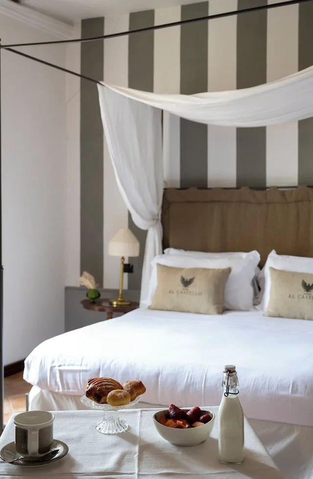 غرفة كلاسيكية رباعية بسرير كينج مع أريكة، Hotel Tenimento Al Castello 4/10