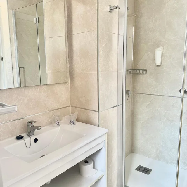 غرفة رباعية، Hotel Victoria Centro 7/8