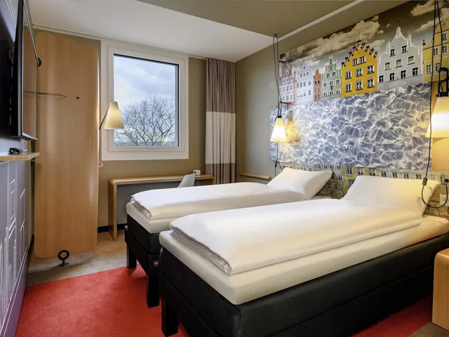 غرفة قياسية بسريرين منفصلين، Ibis Landshut City 1/4