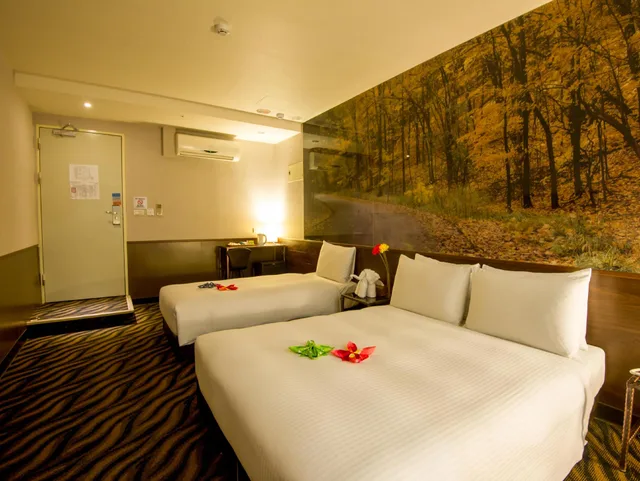 غرفة ثلاثية بسرير مزدوج وسرير فردي، Hotel 6 - Wannien 1/1