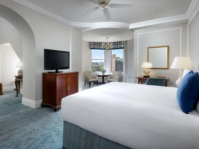 غرفة بسرير كينج، Fairmont Empress Hotel 2/4