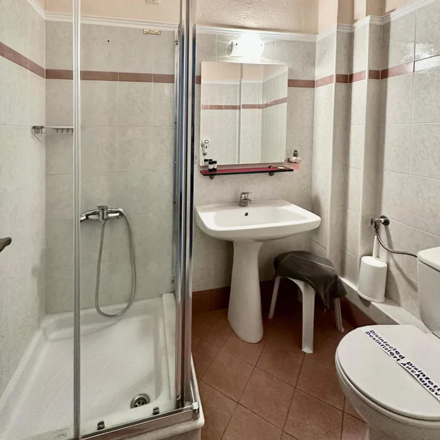 غرفة ثلاثية بشرفة، Hotel Ioni 6/6