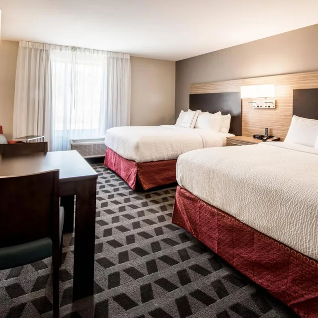 استوديو بسرير كوين، Towneplace Suites Cleveland 1/8