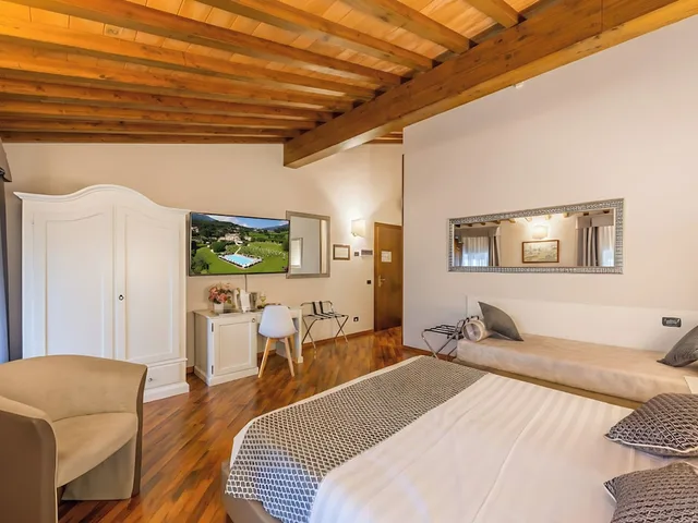 غرفة عائلية بسرير مزدوج، Villa Cariola 2/10