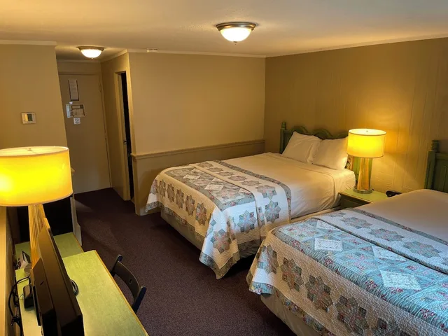 غرفة ديلوكس بسريرين كوين، NORTHERN LIGHTS LODGE 5/9