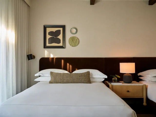Room, 2 Queen Beds, French Balcony, Accessible، Kimpton Mirador Pacific Grove Monterey by IHG 1/7