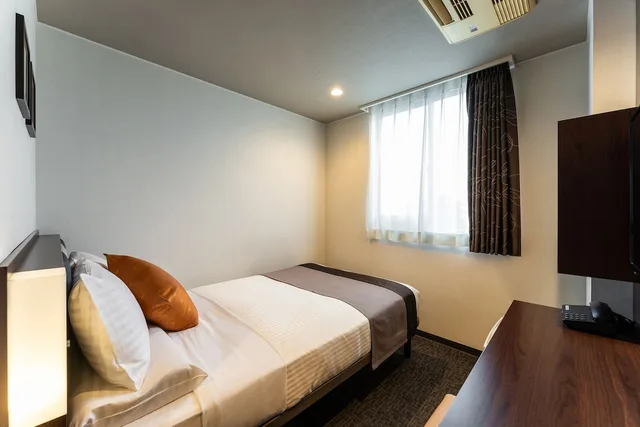 Renovated, Standard, Semi Double Bed، Hotel Mystays Kanazawa Castle 2/3