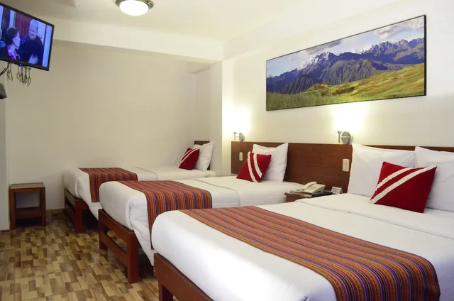 غرفة عائلية بسرير مزدوج وسريرين منفصلين، Hotel Viandina Machupicchu 3/9