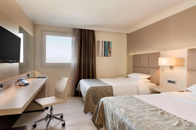 غرفة قياسية بسريرين منفصلين، Ramada by Wyndham Sofia City Center 1/1