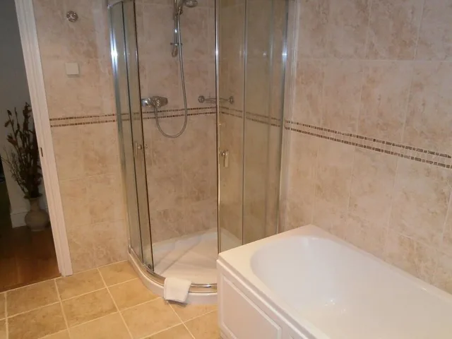 غرفة بسرير كينج، Riverdown B B 8/9