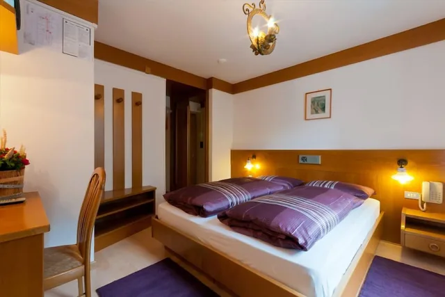 غرفة اقتصادية بسرير مزدوج، HOTEL CHALET PINETA 1/3