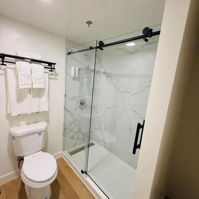 غرفة بسرير كينج، MainStay Suites Victorville - Hesperia 4/5