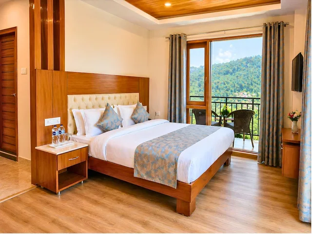 استوديو بسرير كوين بإطلالة على الجبل بشرفة، Riverside Resort 2/8
