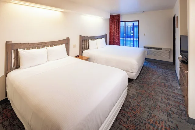 Studio, Suite, King and Queen Bed, Sagebrush Inn Suites 4/7