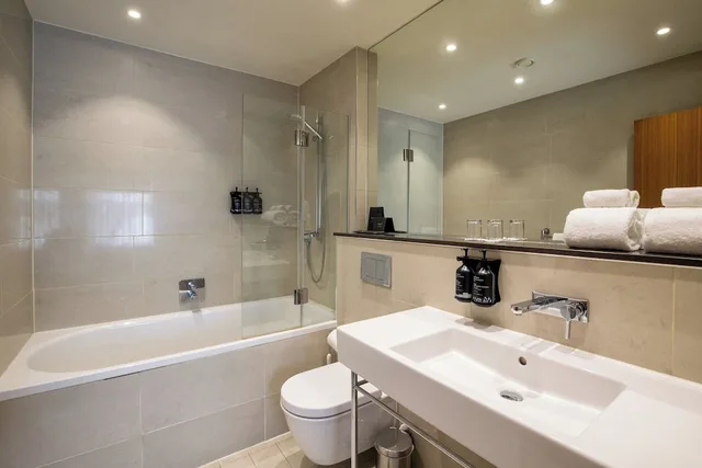 Bloomsbury, Double Bed، The Morton Hotel 9/10