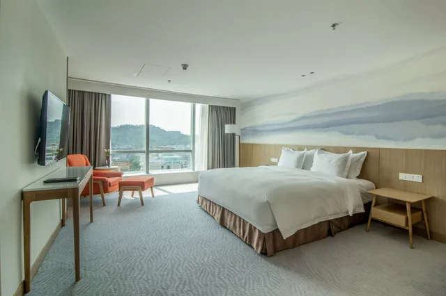 غرفة قياسية بسرير كينج مع دخول الصالة، Crowne Plaza Zhuhai City Center 3/10