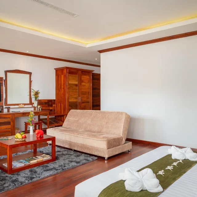 Style, Modern, Luxury, Double Bed, Pool View, Balcony، Khmer House Resort 3/6