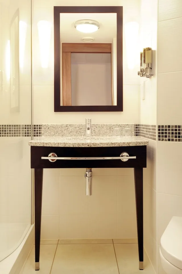 Connecting, Queen Bed, Accessible, Hampton by Hilton Birmingham Broad Street 2/3