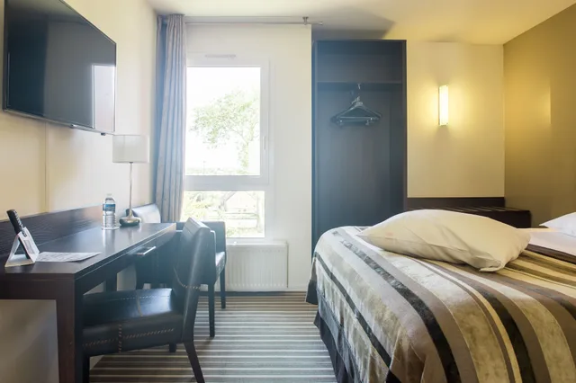 غرفة سوبيريور بسرير كوين، HOSTELLERIE D'AUSSOIS 1/6