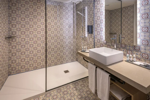 غرفة بريميوم عائلية بسرير مزدوج وسرير فردي، Hotel Alhambra 4/7
