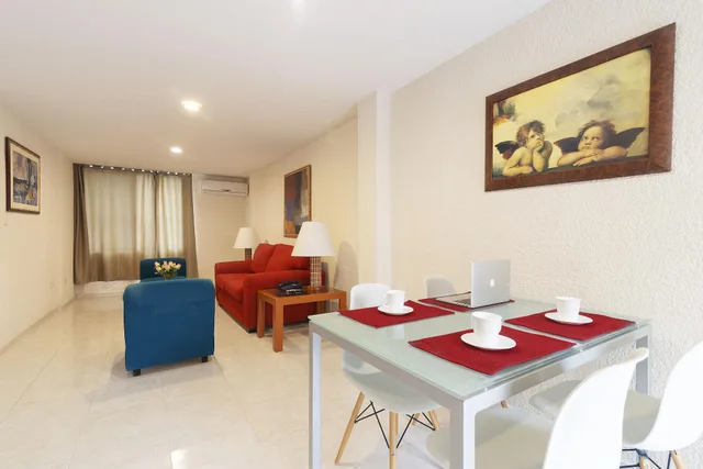 جناح سوبيريور، Hotel Suites Nader 2/4