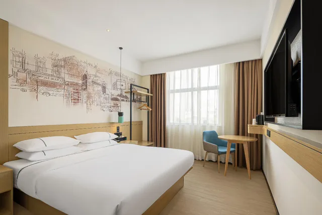 Business, Queen Bed, City Comfort Inn Liuzhou Liucheng People Square 1/1