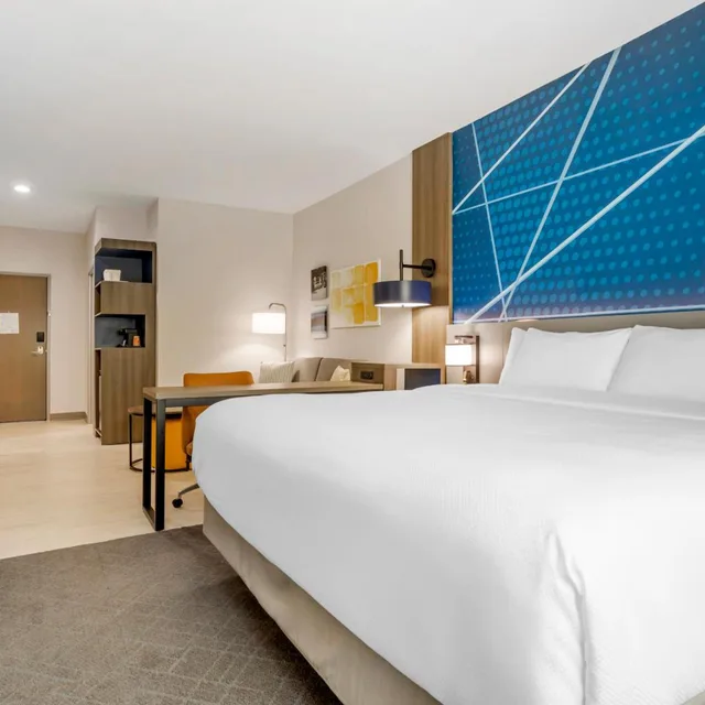 Suite, King Bed, Sofa, Comfort Inn & Suites Huntsville Near University 1/2