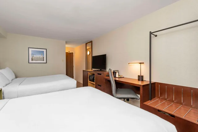 غرفة بسريرين كوين، Comfort Inn Dryden, ON 1/7