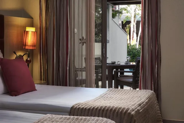 Lake, Lagoon, Villa، Cornelia Diamond Golf Resort and Spa 3/4