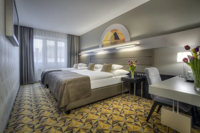 غرفة قياسية ثلاثية، Hotel Essence 1/2