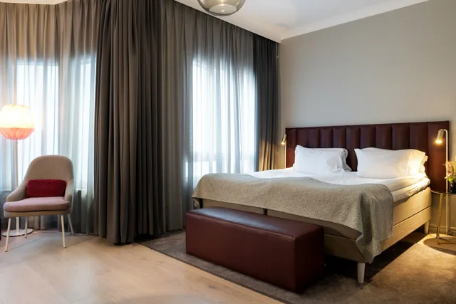 غرفة ديلوكس بسرير كينج، Elite Hotel Adlon 1/9