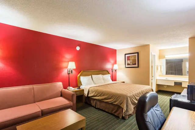 جناح بسرير كينج، Rodeway Inn Hazlehurst, MS 3/3