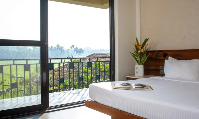 Superior, Double Bed, Beleza By The Beach 2/6