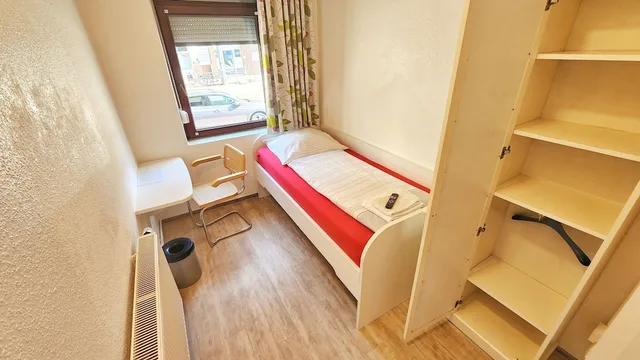 Economy, Single, Single Bed, Marion Weber House 4/10
