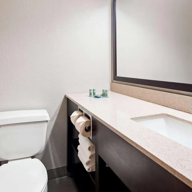 جناح بسرير كينج، Best Western Pearl City Inn 4/4