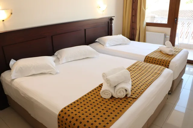 غرفة ثلاثية، Kosta-Famissi Hotel 2/3