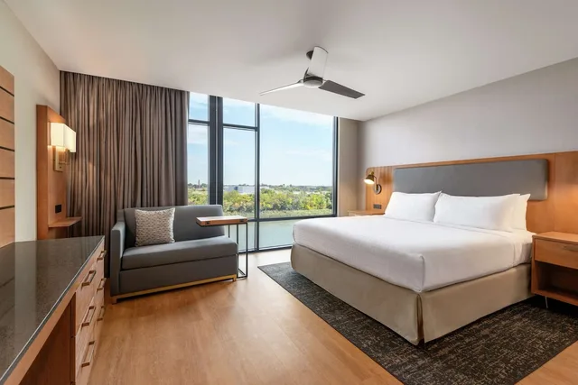 Studio, King Bed, Homewood Suites By Hilton Wilmington Downtown 1/1